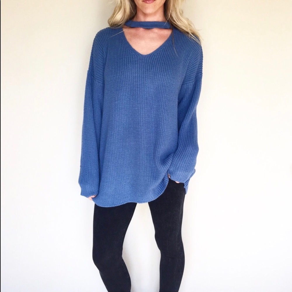 Blue choker sweater oversized